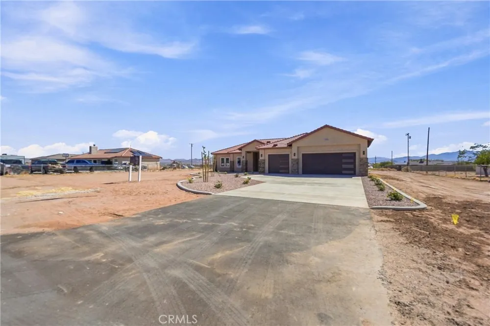 16055 Winnebago Apple Valley, CA 92307