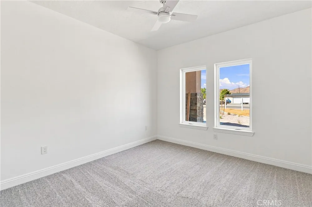 16055 Winnebago Apple Valley, CA 92307
