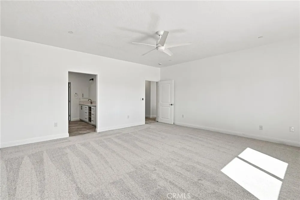 16055 Winnebago Apple Valley, CA 92307