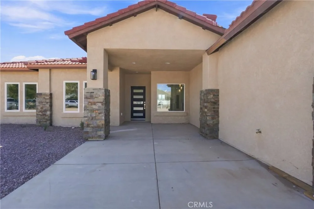 16055 Winnebago Apple Valley, CA 92307