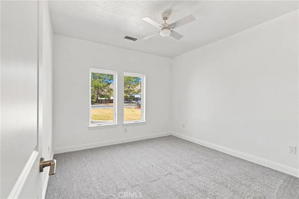 16055 Winnebago Apple Valley, CA 92307