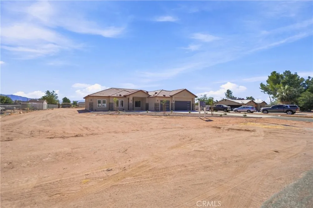 16055 Winnebago Apple Valley, CA 92307