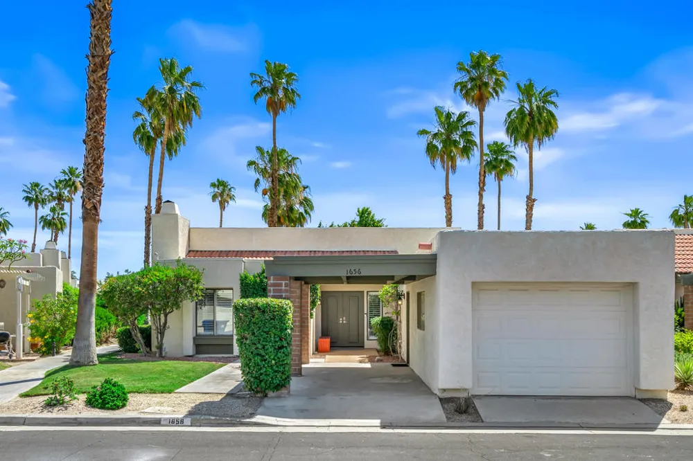 1656 Paseo De La Palma Palm Springs, CA 92264