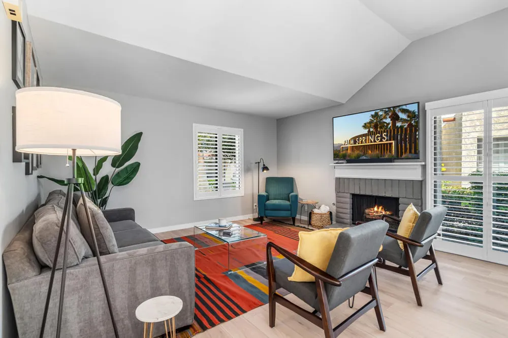 1656 Paseo De La Palma Palm Springs, CA 92264