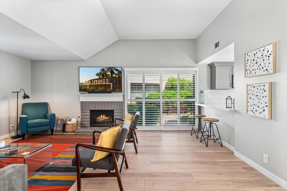1656 Paseo De La Palma Palm Springs, CA 92264