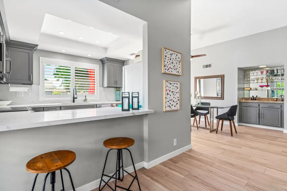 1656 Paseo De La Palma Palm Springs, CA 92264