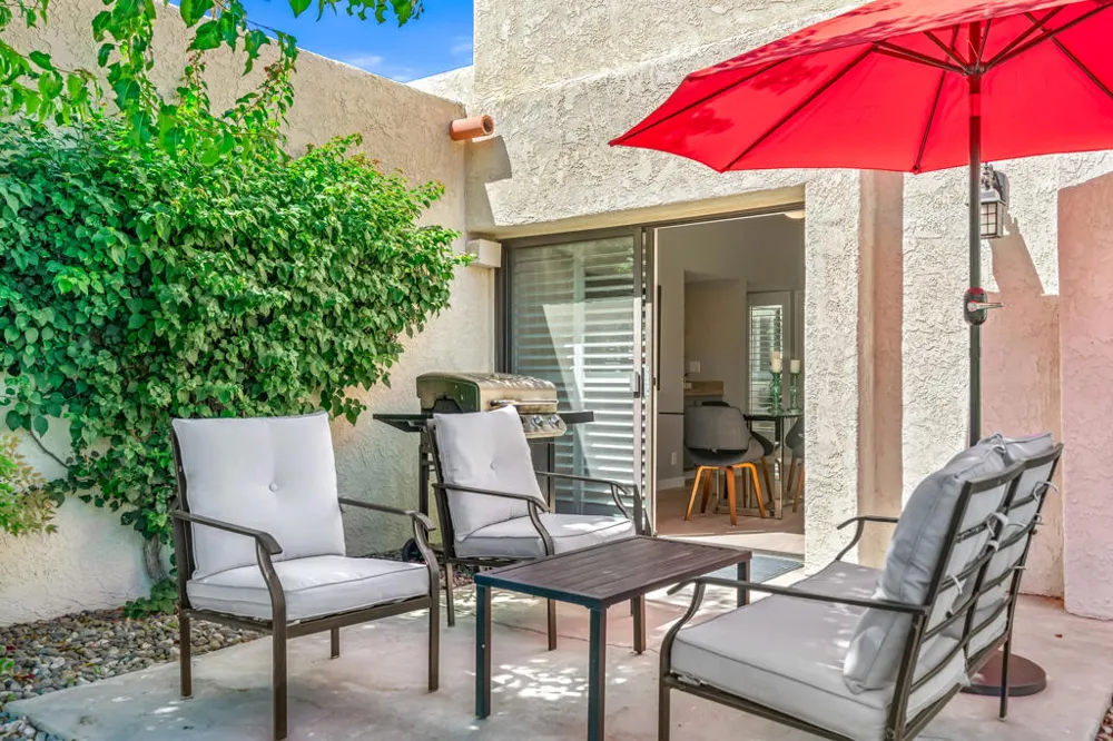 1656 Paseo De La Palma Palm Springs, CA 92264