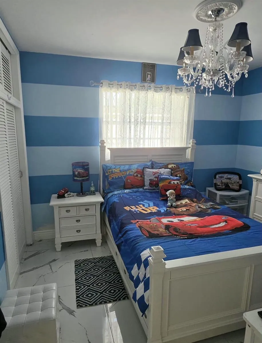 6521 HARDING STREET Hollywood, FL 33024