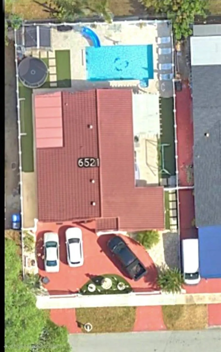 6521 HARDING STREET Hollywood, FL 33024