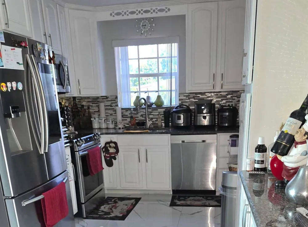 6521 HARDING STREET Hollywood, FL 33024