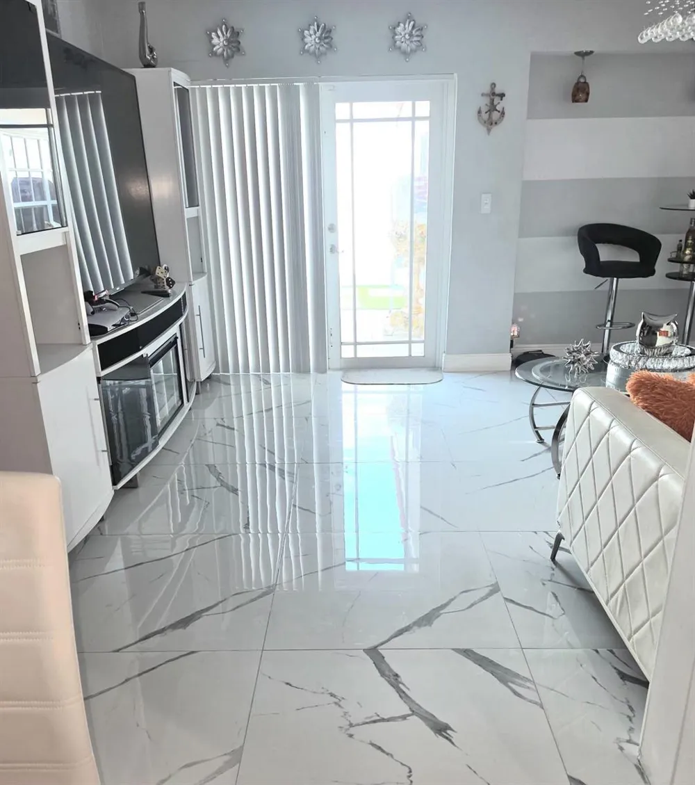 6521 HARDING STREET Hollywood, FL 33024