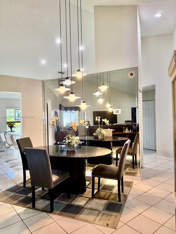 5796 SW 89th Way Cooper City, FL 33328