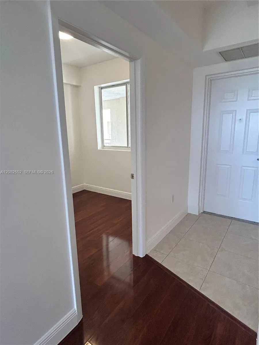 7275 SW 90th Way #605 Miami, FL 33156