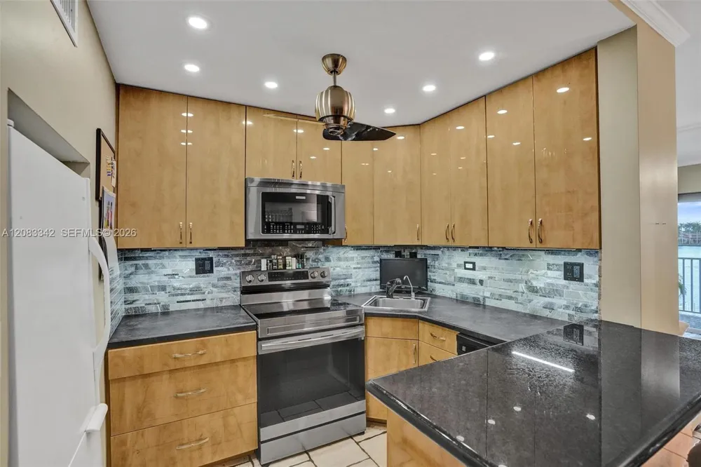 95 Birch Rd #301 Fort Lauderdale, FL 33304