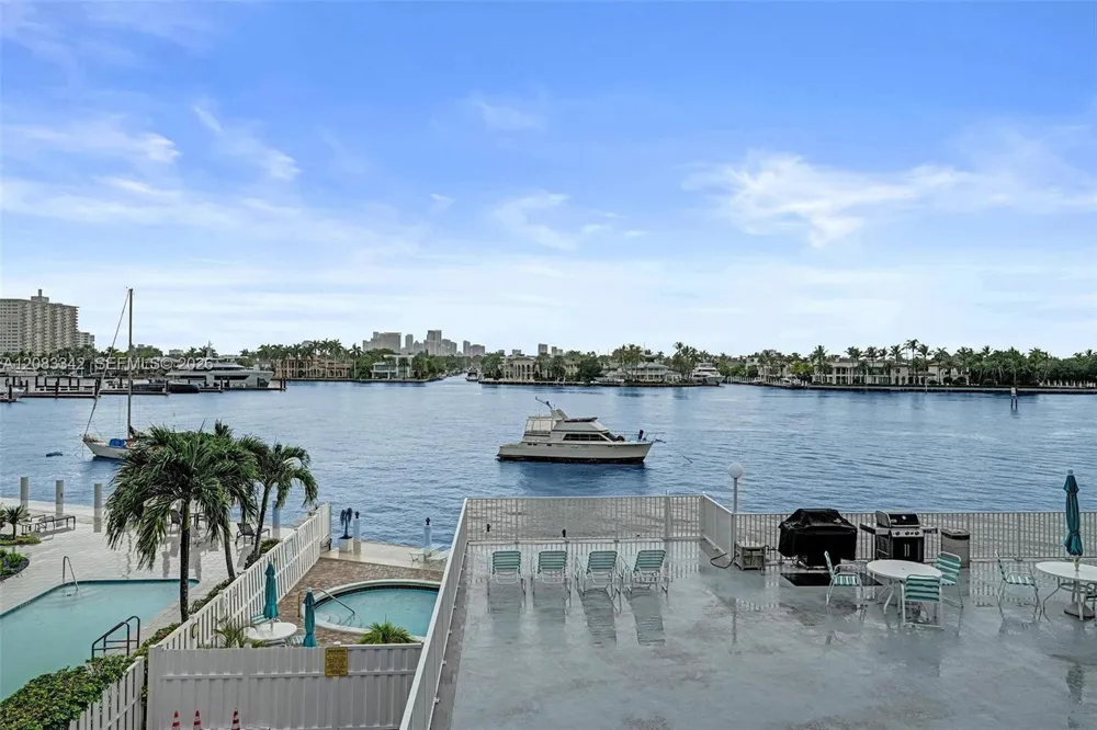 95 Birch Rd #301 Fort Lauderdale, FL 33304