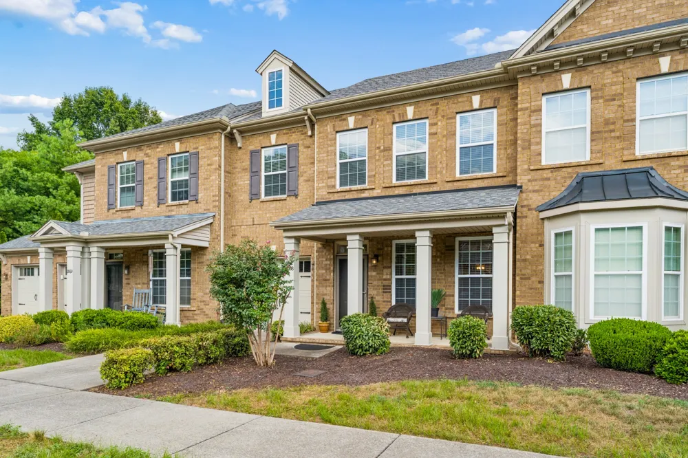 2058 Traemoor Village Dr Nashville, TN 37209