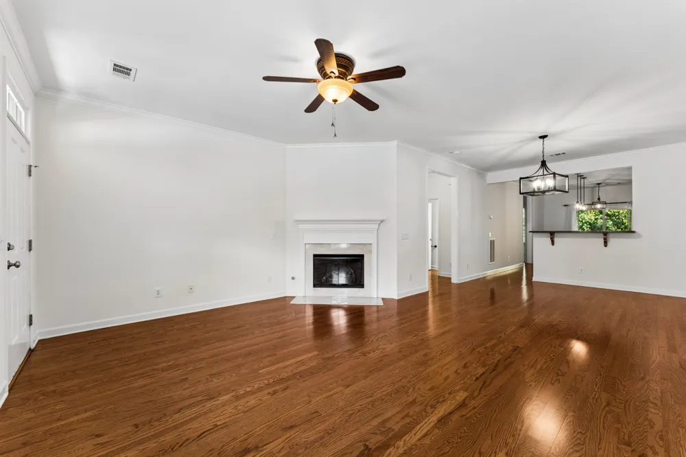 2058 Traemoor Village Dr Nashville, TN 37209