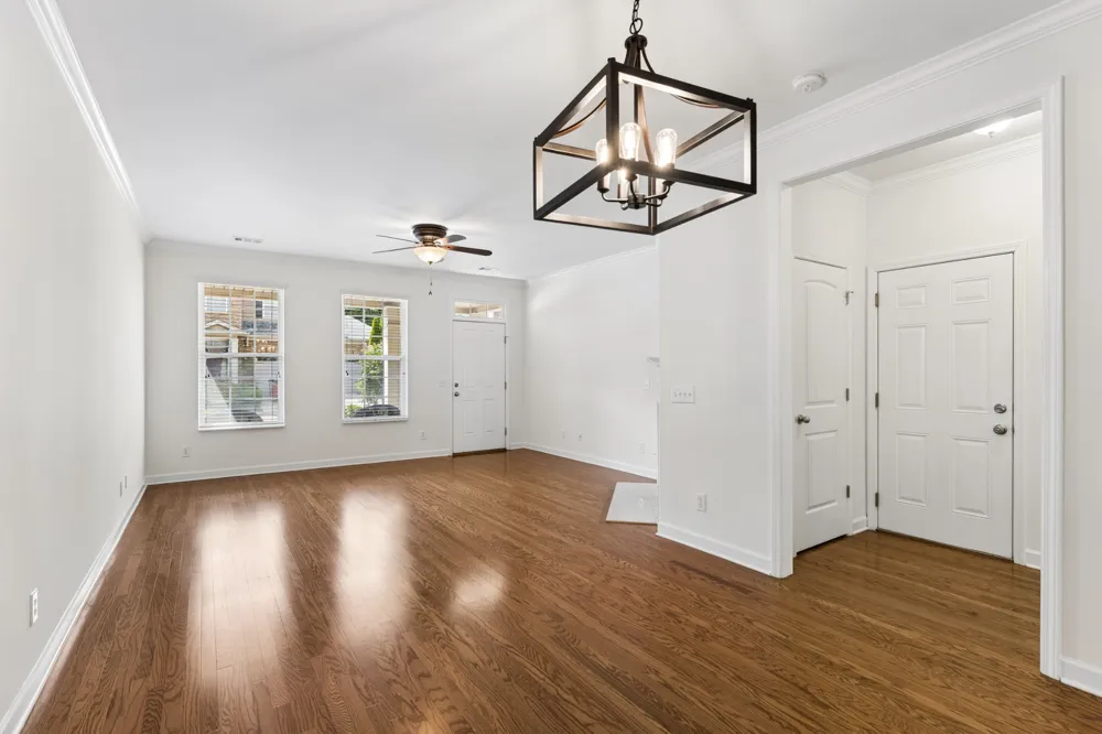 2058 Traemoor Village Dr Nashville, TN 37209