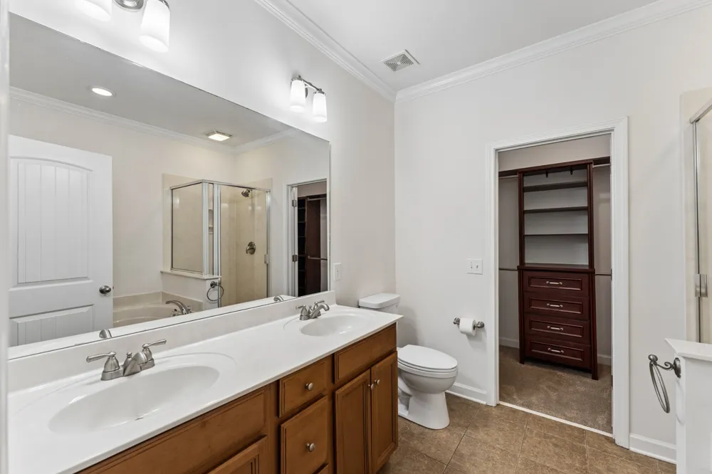 2058 Traemoor Village Dr Nashville, TN 37209