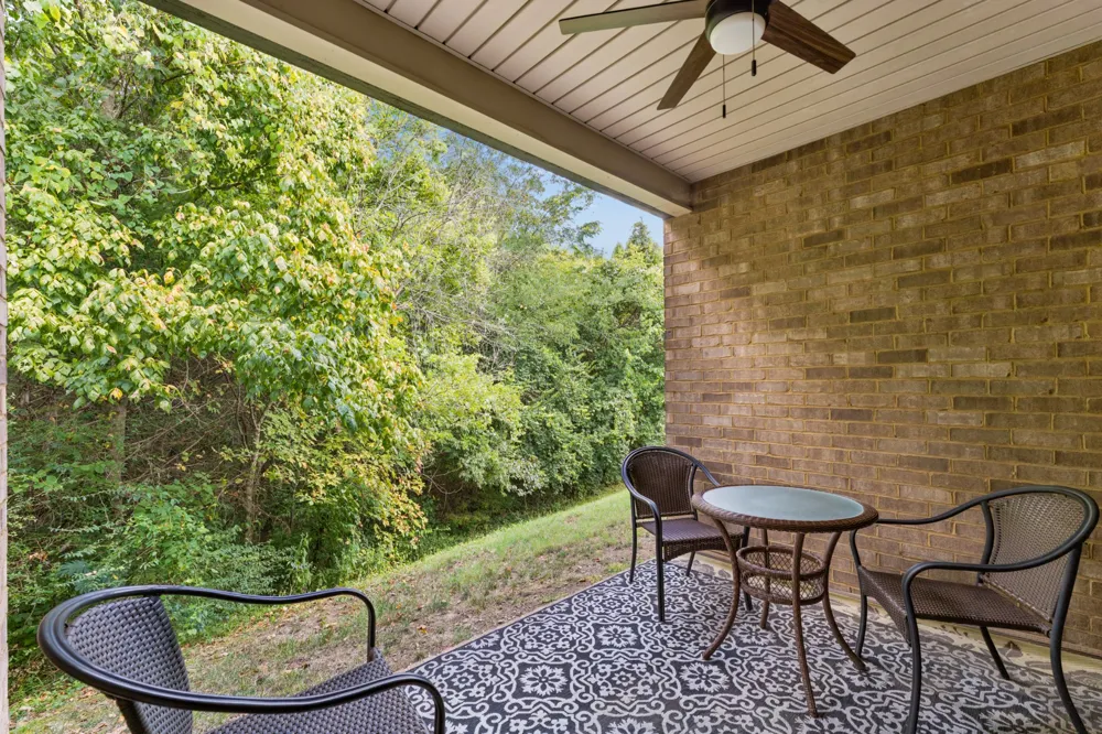 2058 Traemoor Village Dr Nashville, TN 37209