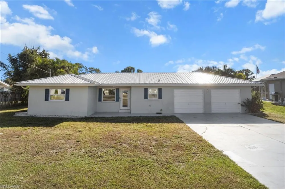 1956 Indian Creek Drive North Fort Myers, FL 33917
