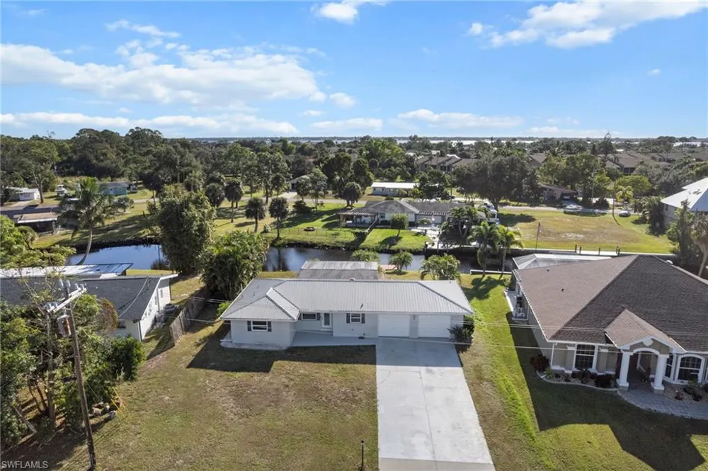 1956 Indian Creek Drive North Fort Myers, FL 33917