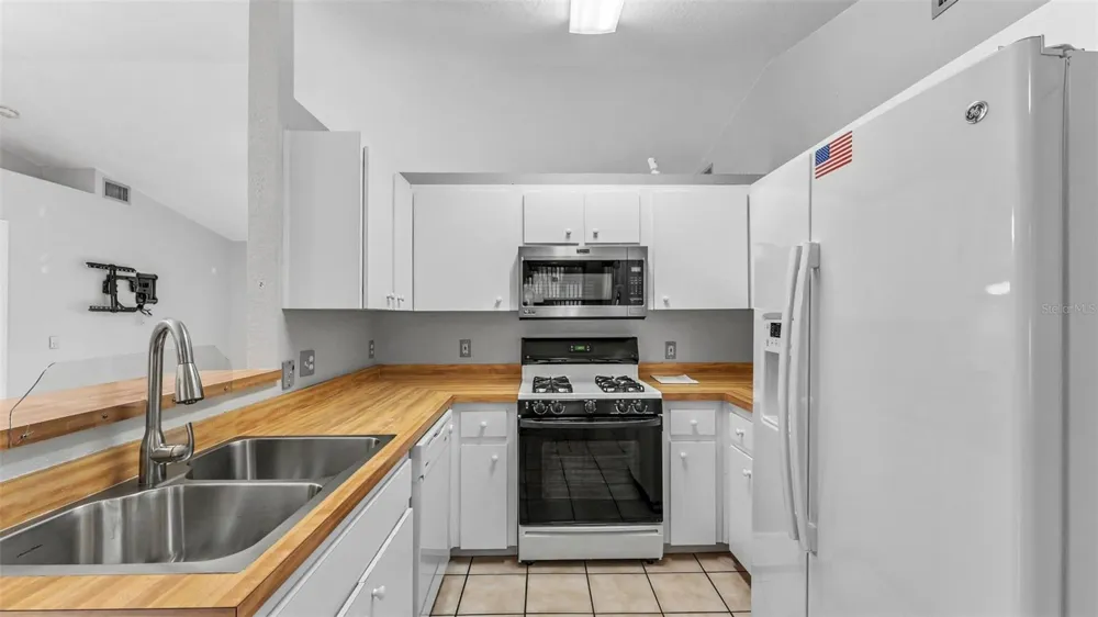 5835 DAUGHTERY DOWNS LOOP Lakeland, FL 33809