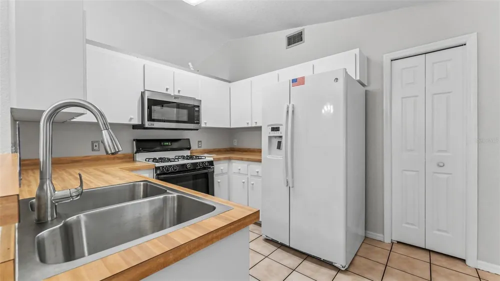 5835 DAUGHTERY DOWNS LOOP Lakeland, FL 33809