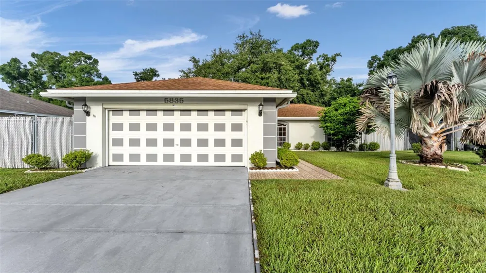 5835 DAUGHTERY DOWNS LOOP Lakeland, FL 33809