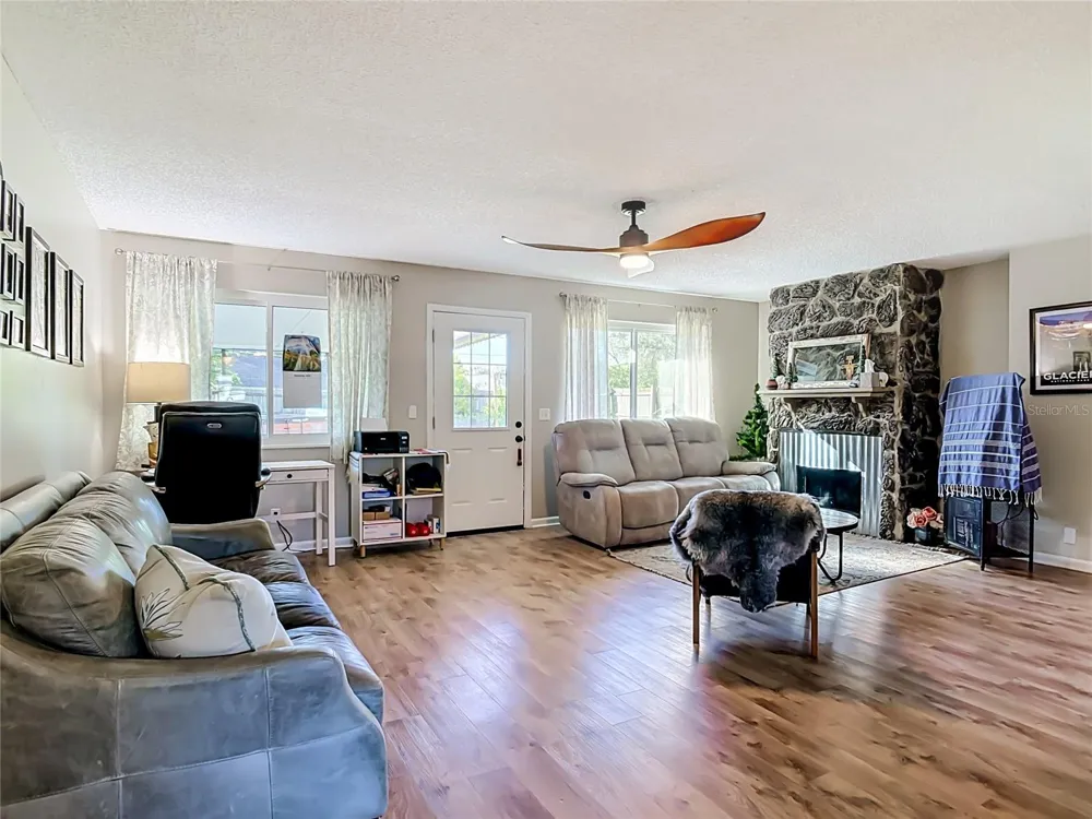 97 S COURTLAND BOULEVARD Deltona, FL 32738