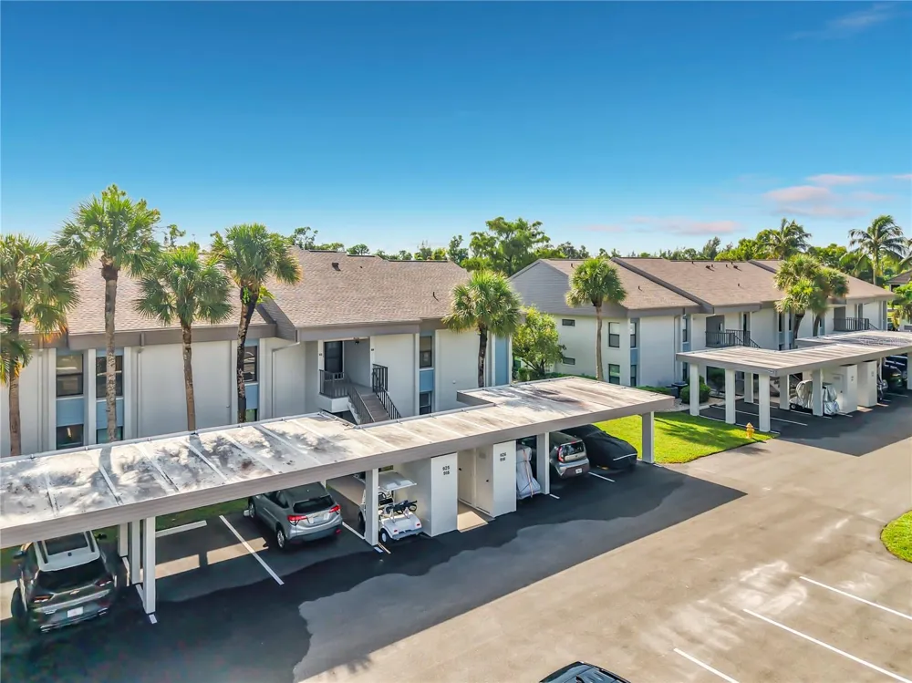 5925 TRAILWINDS DRIVE #925 Fort Myers, FL 33907