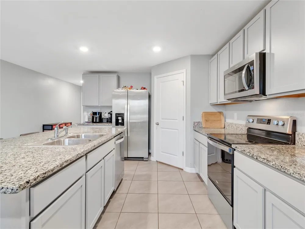 16636 WINDMILL FORGE PASS Wimauma, FL 33598
