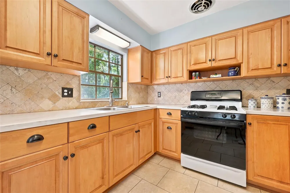 2817 NW 31ST AVENUE Gainesville, FL 32605