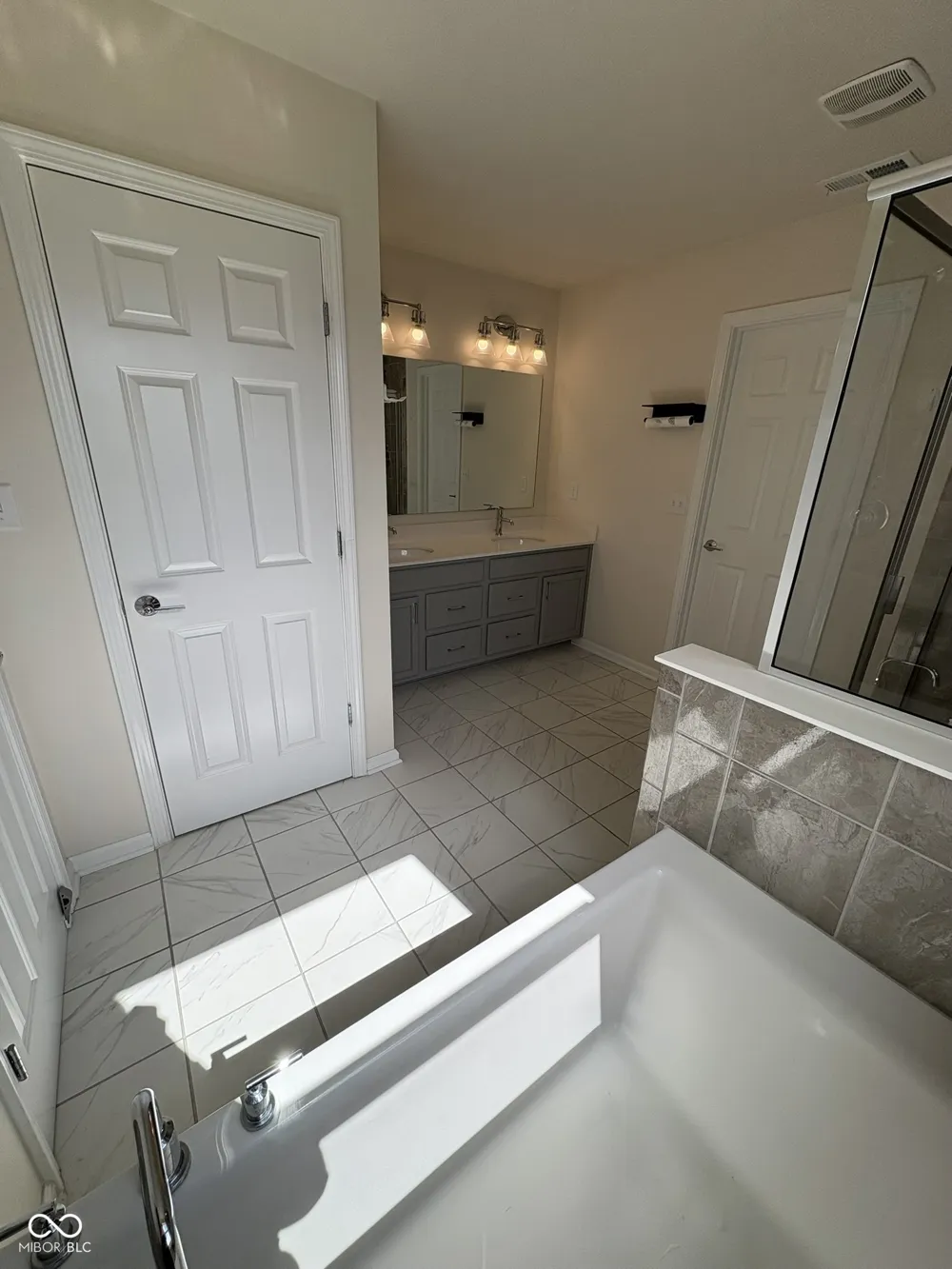 6859 Manning Court Brownsburg, IN 46112