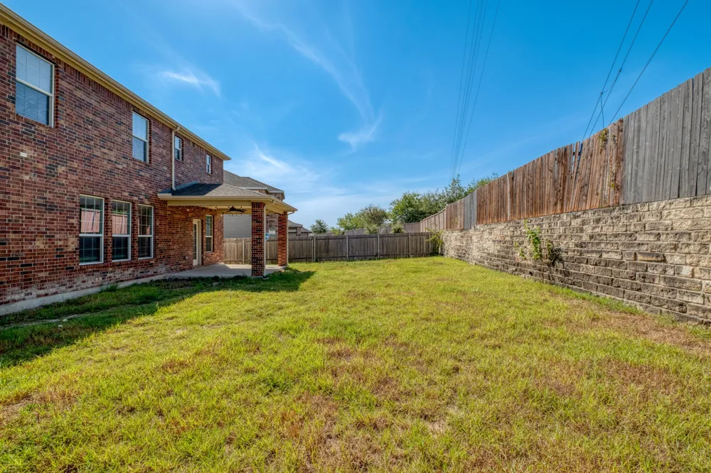 185 Azure Cove Kyle, TX 78740