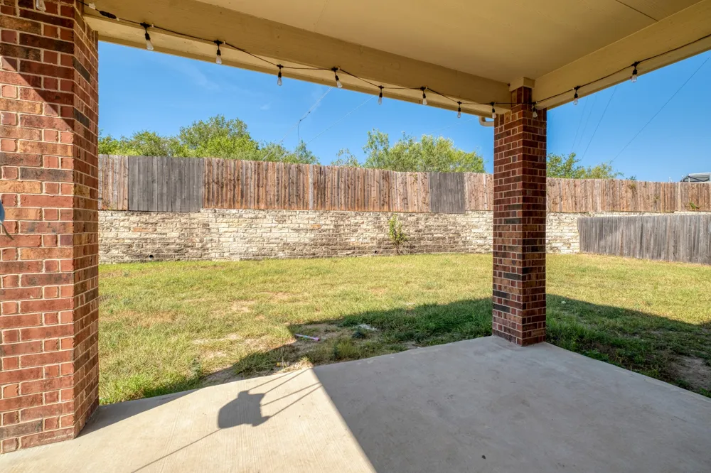 185 Azure Cove Kyle, TX 78740