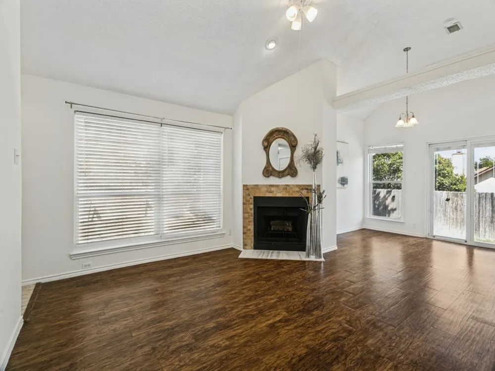 953 Ramblewood Lewisville, TX 75067