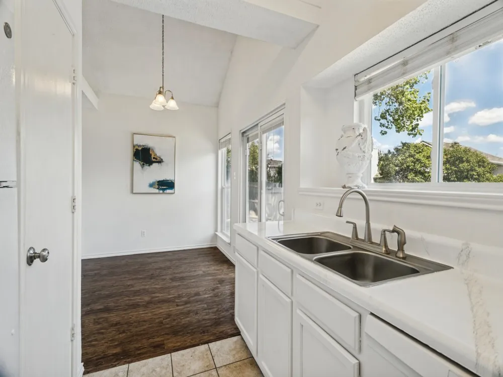 953 Ramblewood Lewisville, TX 75067