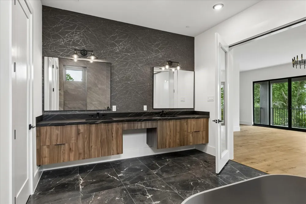 4629 Pine Street Bellaire, TX 77401