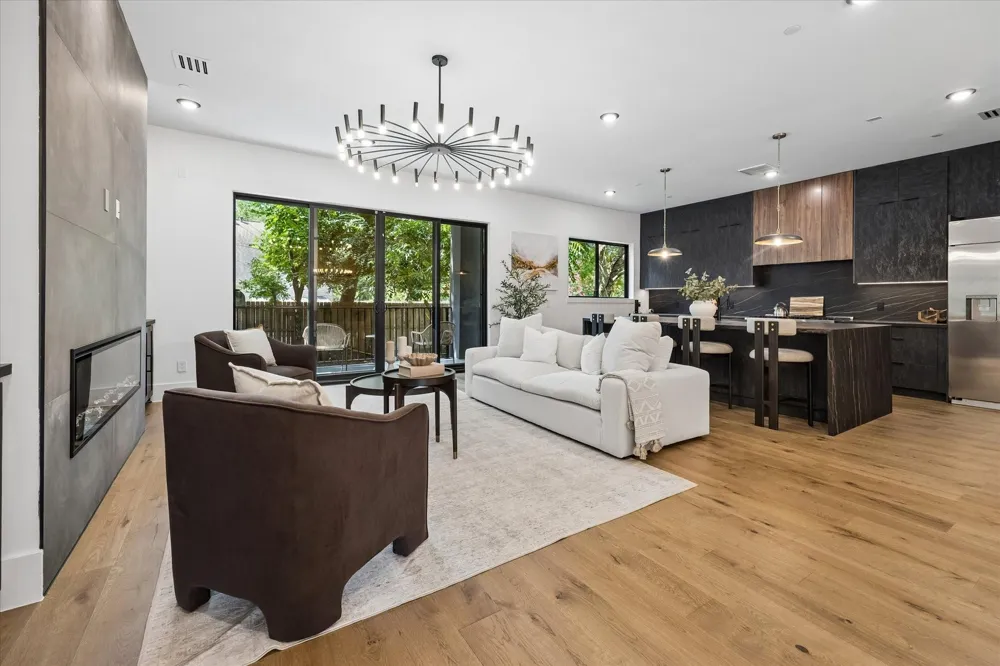 4629 Pine Street Bellaire, TX 77401