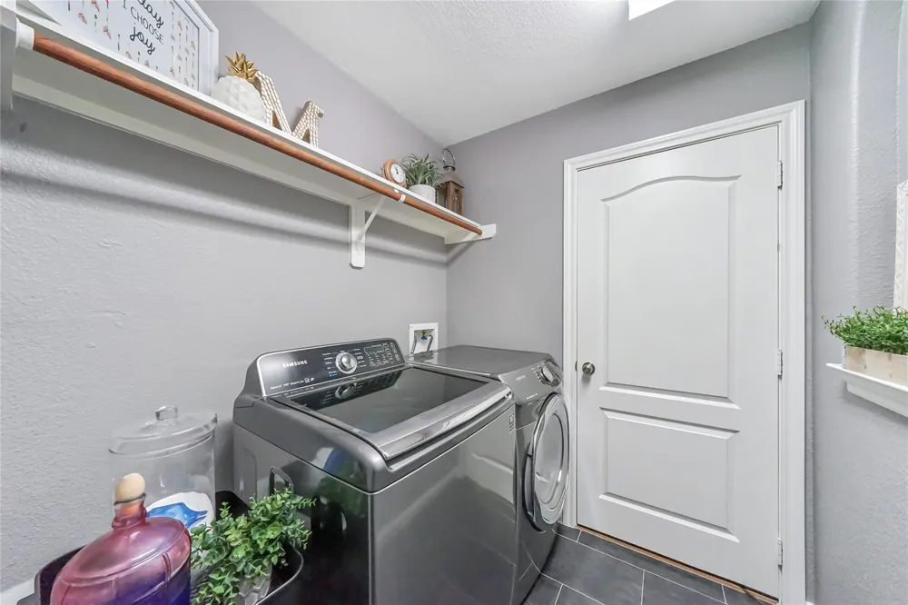 5224 La Rocco Way Alvin, TX 77511