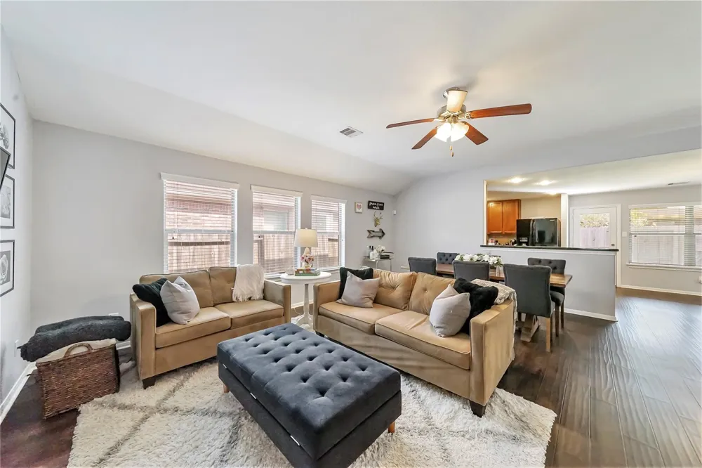 5224 La Rocco Way Alvin, TX 77511