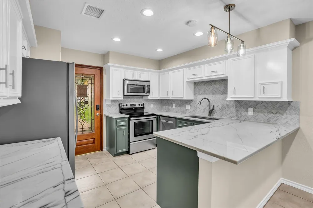 11651 Twain Drive Montgomery, TX 77356