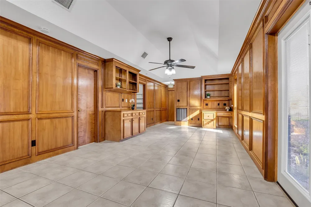 11651 Twain Drive Montgomery, TX 77356