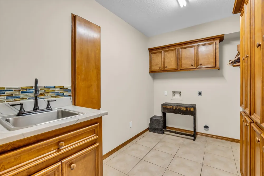 11651 Twain Drive Montgomery, TX 77356