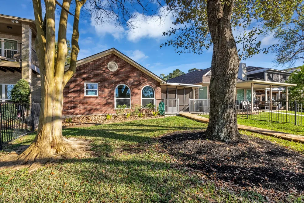 11651 Twain Drive Montgomery, TX 77356