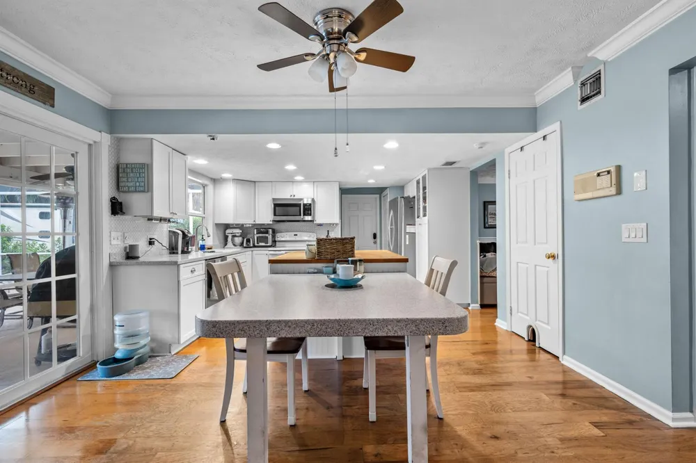 330 NE TOWN TERRACE Jensen Beach, FL 34957