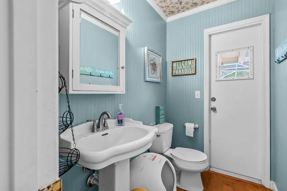 330 NE TOWN TERRACE Jensen Beach, FL 34957