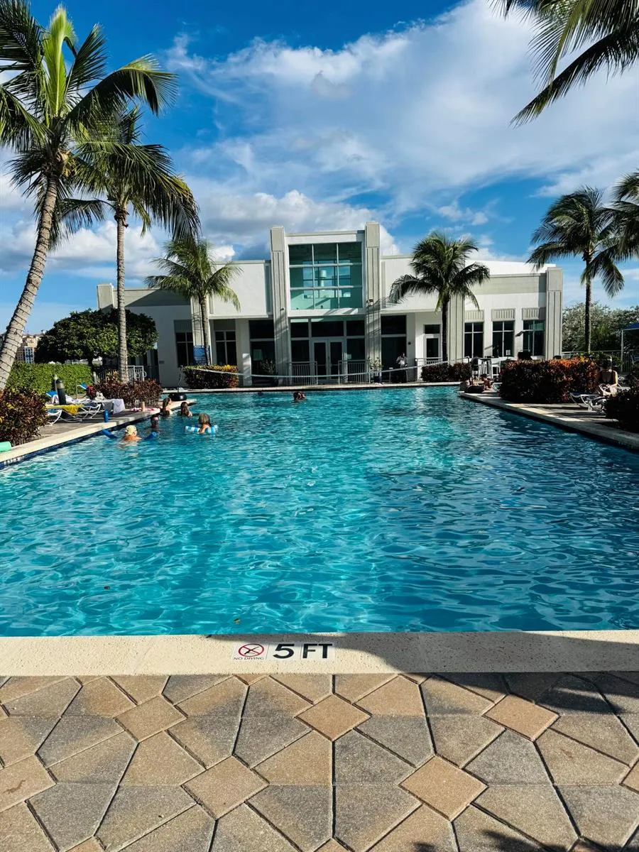 300 S AUSTRALIAN AVENUE #702 West Palm Beach, FL 33401