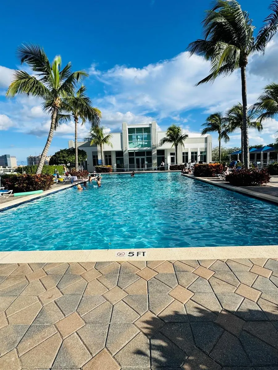 300 S AUSTRALIAN AVENUE #702 West Palm Beach, FL 33401